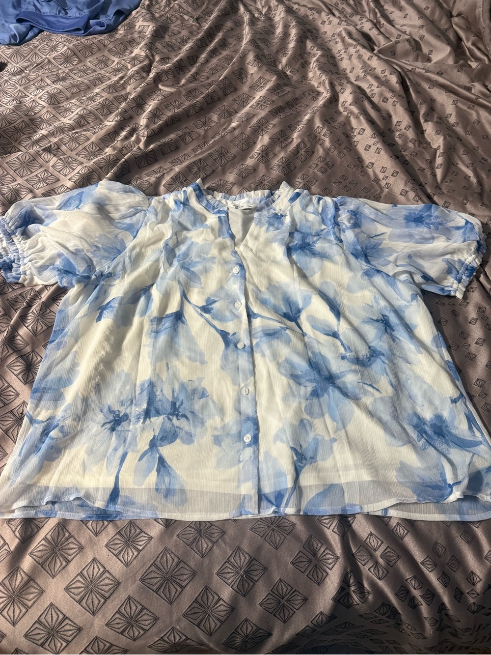 Blue Floral Button-Front Women’s Top